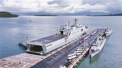 中方參演部隊抵達雲壤港