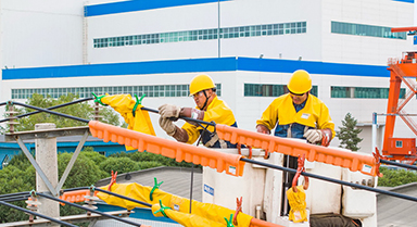 新疆昌吉：帶電作業(yè)保供電